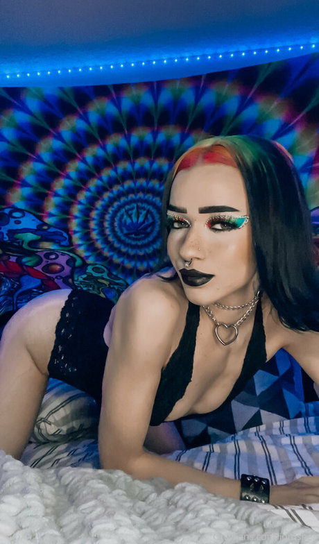 blonde trans onlyfans pornos galleries
