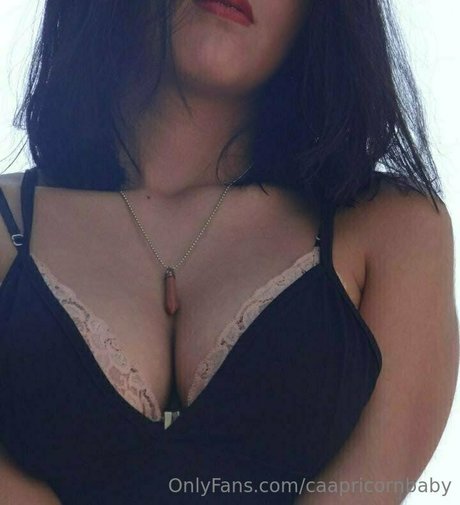 caapricornbaby art model pic