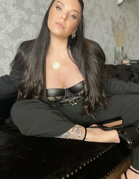 Lady Toxicsugga pornstar adult pic
