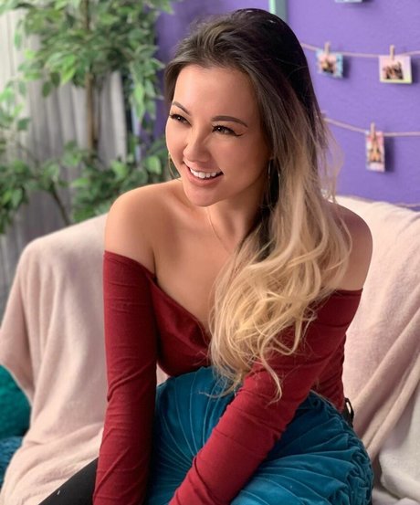 Gina Darling star nude pic