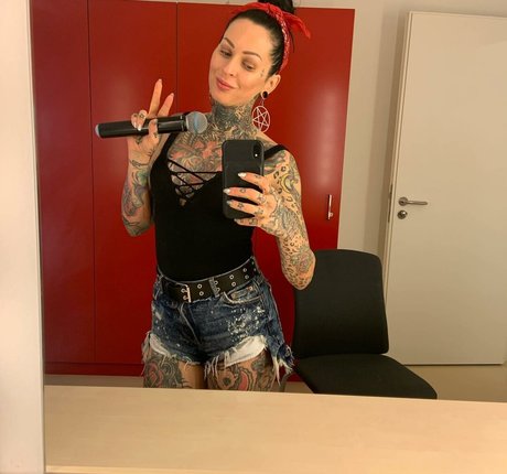 FemkeFTW model erotic img
