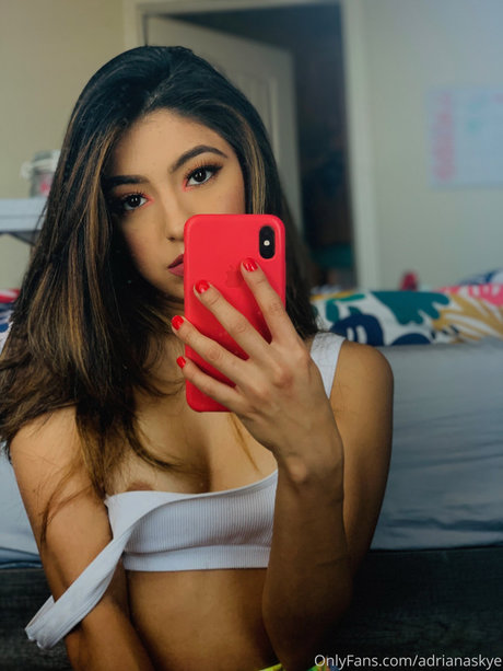 AdrianaSkye pornstar exclusive gallery