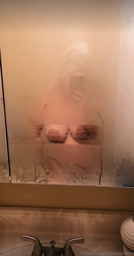 Bronte Keznor adult actress gallery
