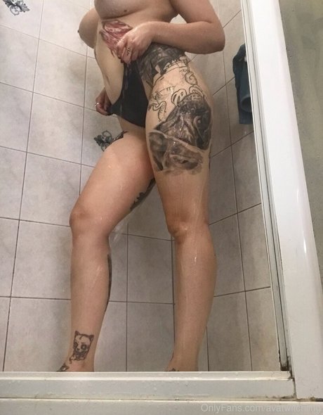 Ava Twitchling adult model picture