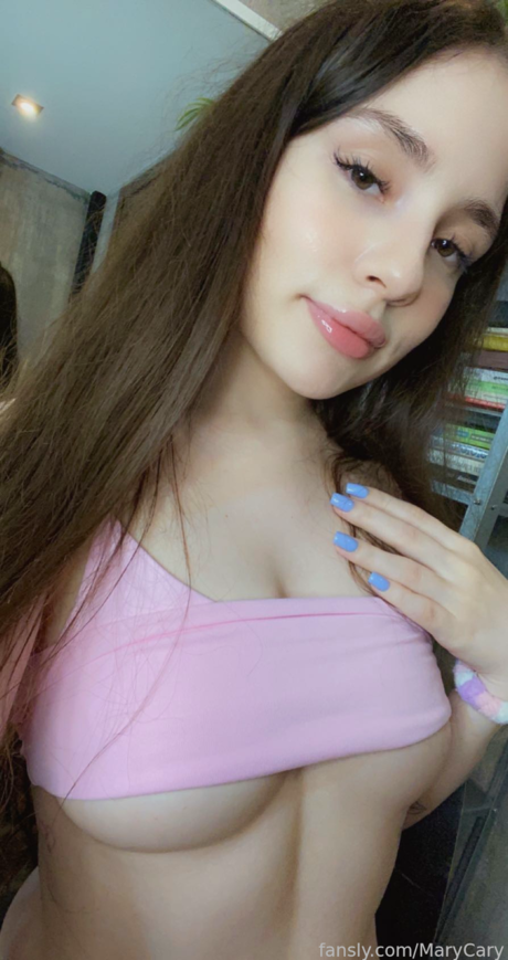 MaryCary exclusive actress picture