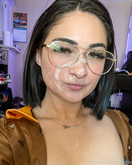 Jaixpetite best actress images