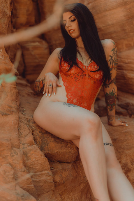 Thatsoraven95 pornstar high quality pic