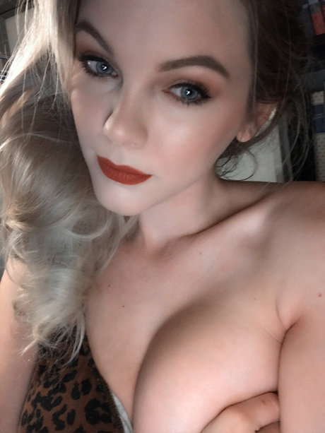 redhead thick onlyfans hot naked photo