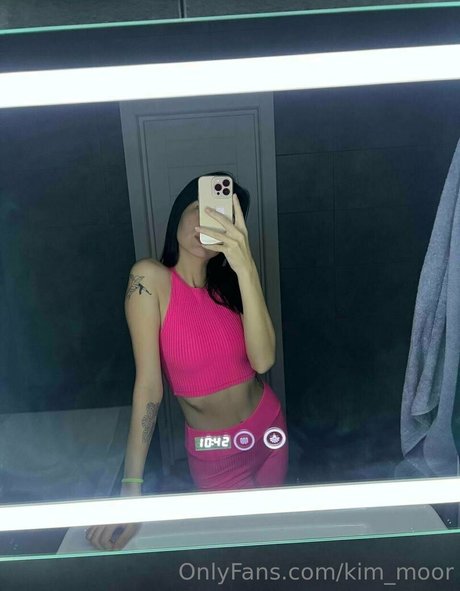 Kim Moor sexy actress galleries