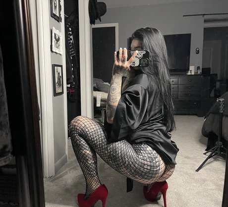 Fallenmoon13 hot model pic