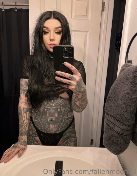 Fallenmoon13 star erotic gallery