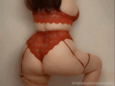 Curioussxox erotic model gallery