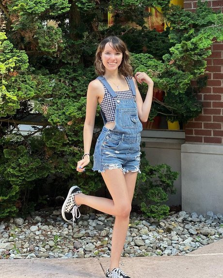 Strawberry Girl Kairi star free pics