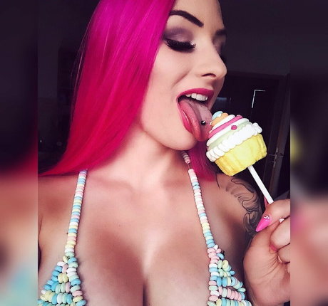 Pia Sativa model naked pics