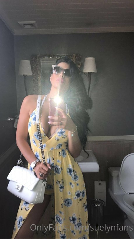 Suelyn Medeiros xxx actress photo