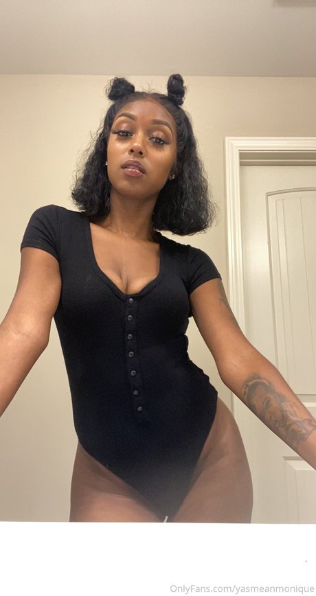 Yassssssss hot actress pictures