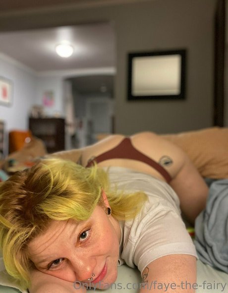 faye the fairy pornographic model photo