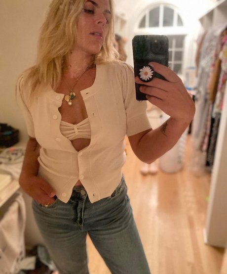 Busy Philipps pornstar erotic images