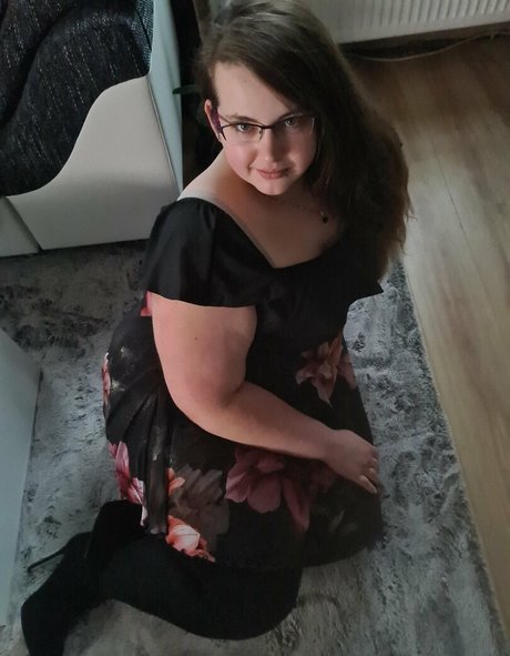 crazy curvy melii xxx model photo
