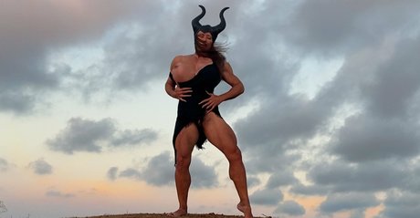 shemale fucks girl onlyfans hot sexy img