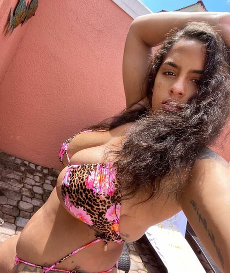Brasi Quinzel star naked photo