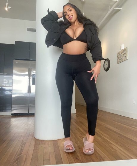 Brasi Quinzel sex star photos