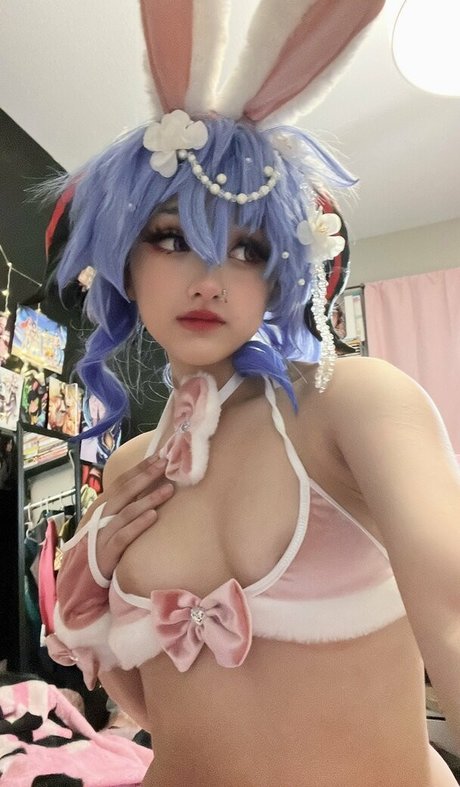 clxrivoyant cos actress photos