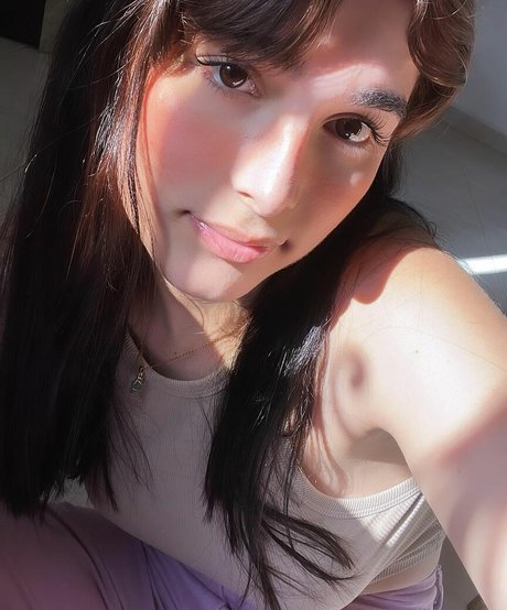 Maya Monroy Ruiz hd actress gallery