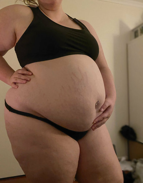 twicethesize model hot image