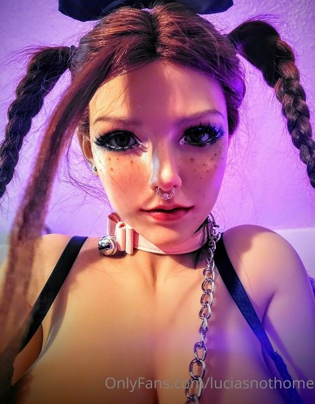 luciasnothome model free photos