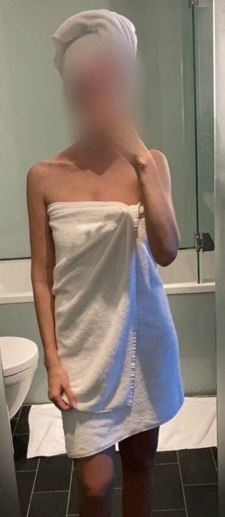 dkgirl95 adult model image