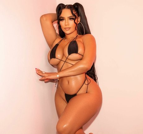 Makeawishstar art model photos