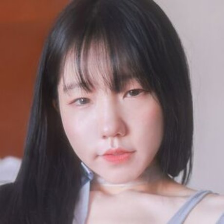 lovy yeri high quality model photos