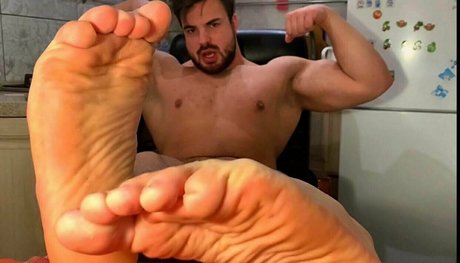 tylersaintfree model adult picture