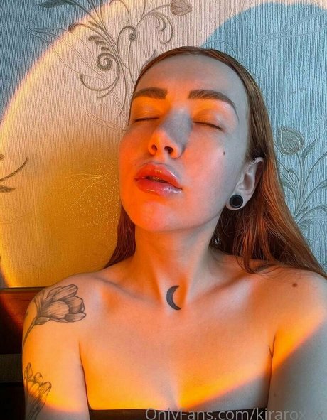 kiraroxx erotic model galleries