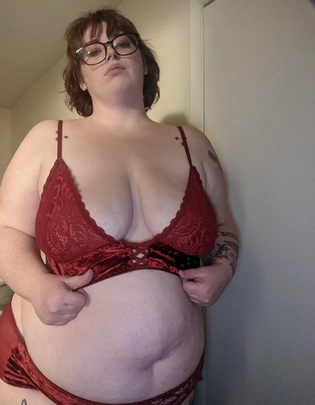 belthaneb star nude photo