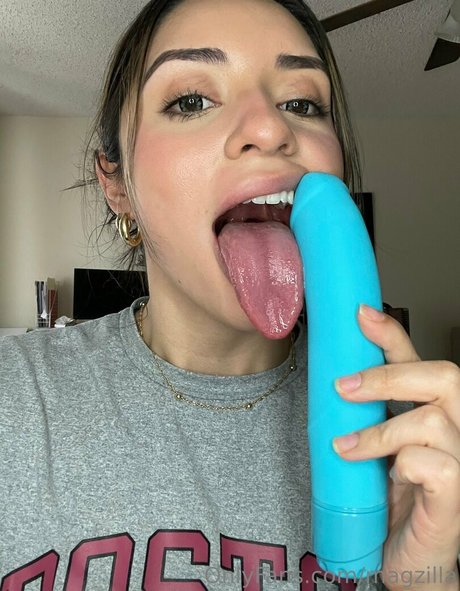 Magzilla Magzillac porn model picture