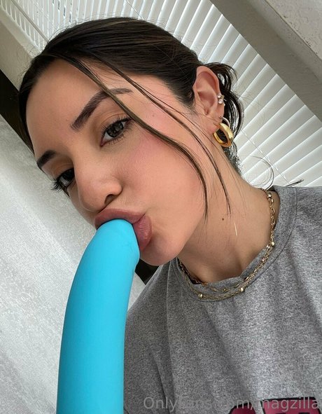 Magzilla Magzillac naked model photos