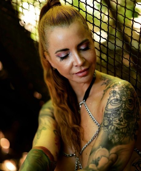 MayasWorld art model pictures