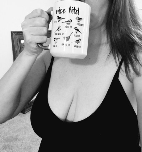 Allie Q pornstar erotic photo