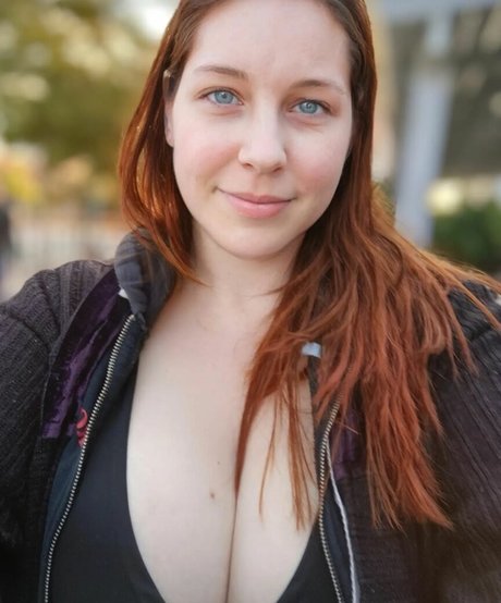 RedheadAnne art star pics