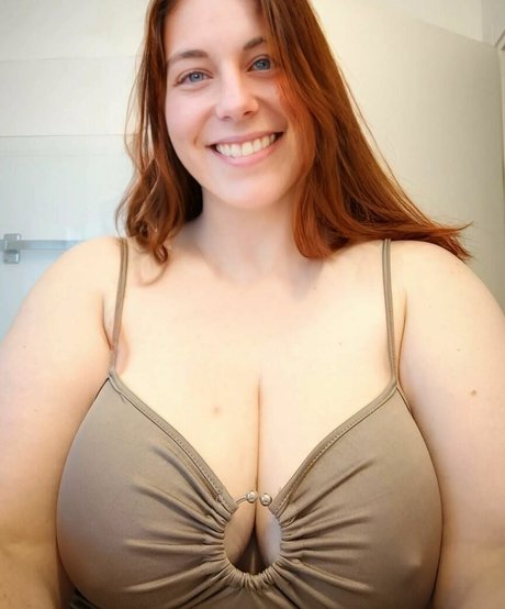 RedheadAnne hd pornstar pic
