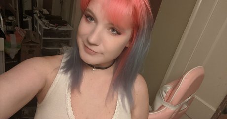 Natalie Minx pretty model pics