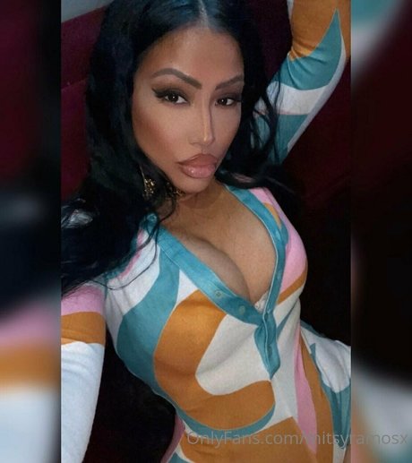 mitsyramosx pornstar naked picture