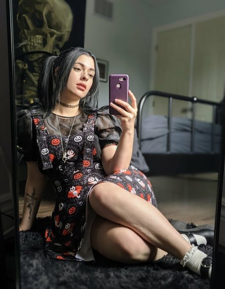 kawaiiinquisitor adult model photo