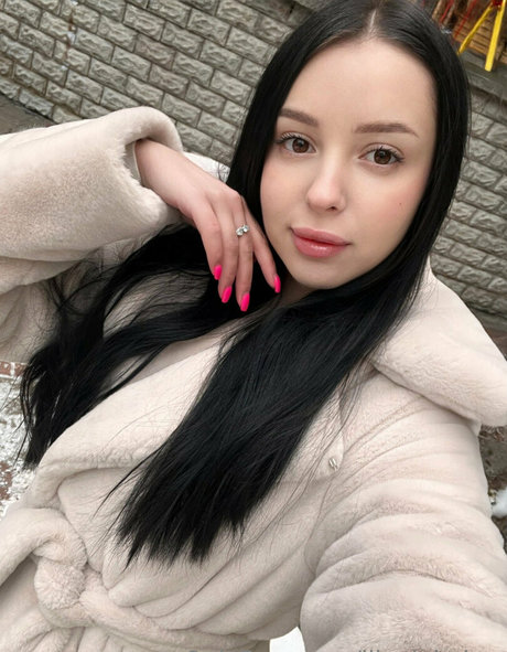 lilypinkglow free actress pics