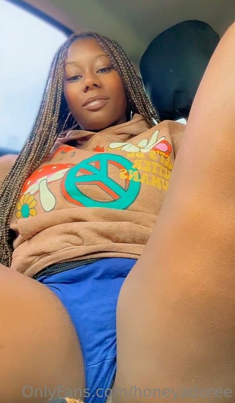 honeyadoree model hot picture