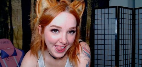 lilyevansfree xxx actress picture
