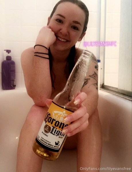lilyevansfree exclusive actress img