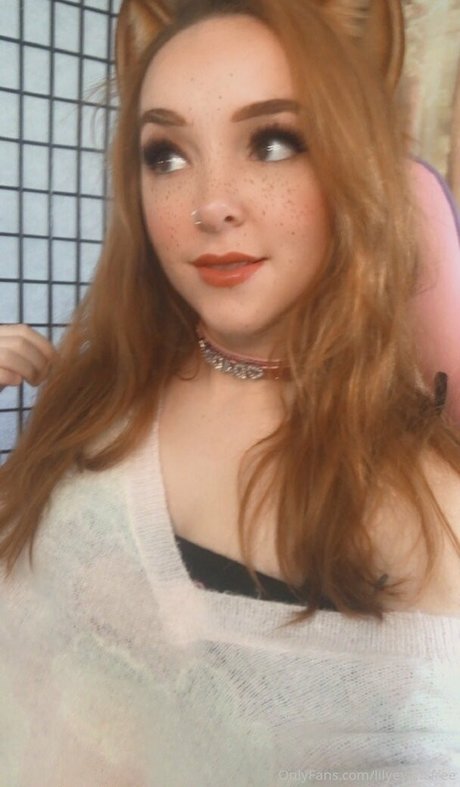 lilyevansfree top model photo